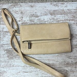Beis travel wallet purse/clutch